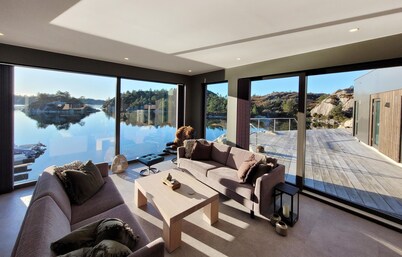 5 bedroom lovely home in Urangsvåg