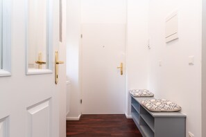 Family Apartment | Iron/ironing board, free WiFi, bed sheets - Comfortable Apartments Vienna 1100  (Vienna)