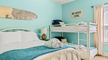 4 slaapkamers, een strijkplank/strijkijzer, wifi, beddengoed