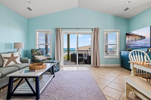 TV, offices - SPECIAL! Oceanfront | Pool | Elevator | Quiet Beach! (Surf City)