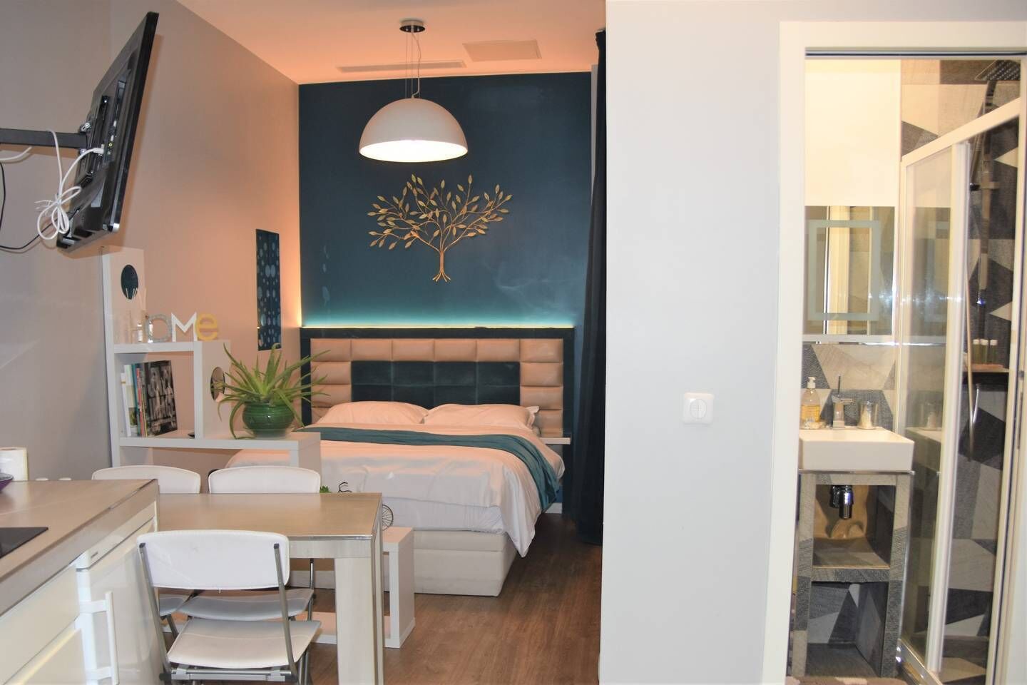 1 bedroom, iron/ironing board, travel crib, WiFi