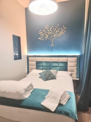 1 bedroom, iron/ironing board, travel cot, WiFi