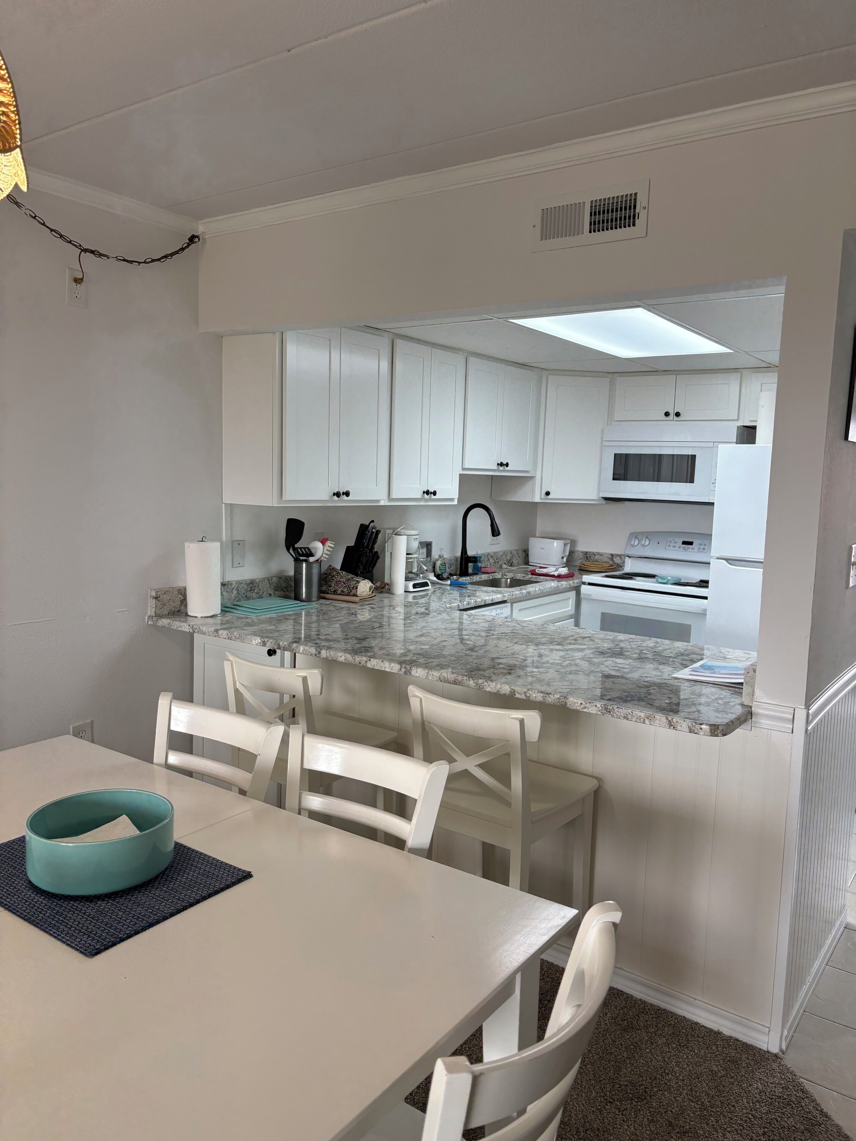 Fridge, microwave, dishwasher, coffee/tea maker