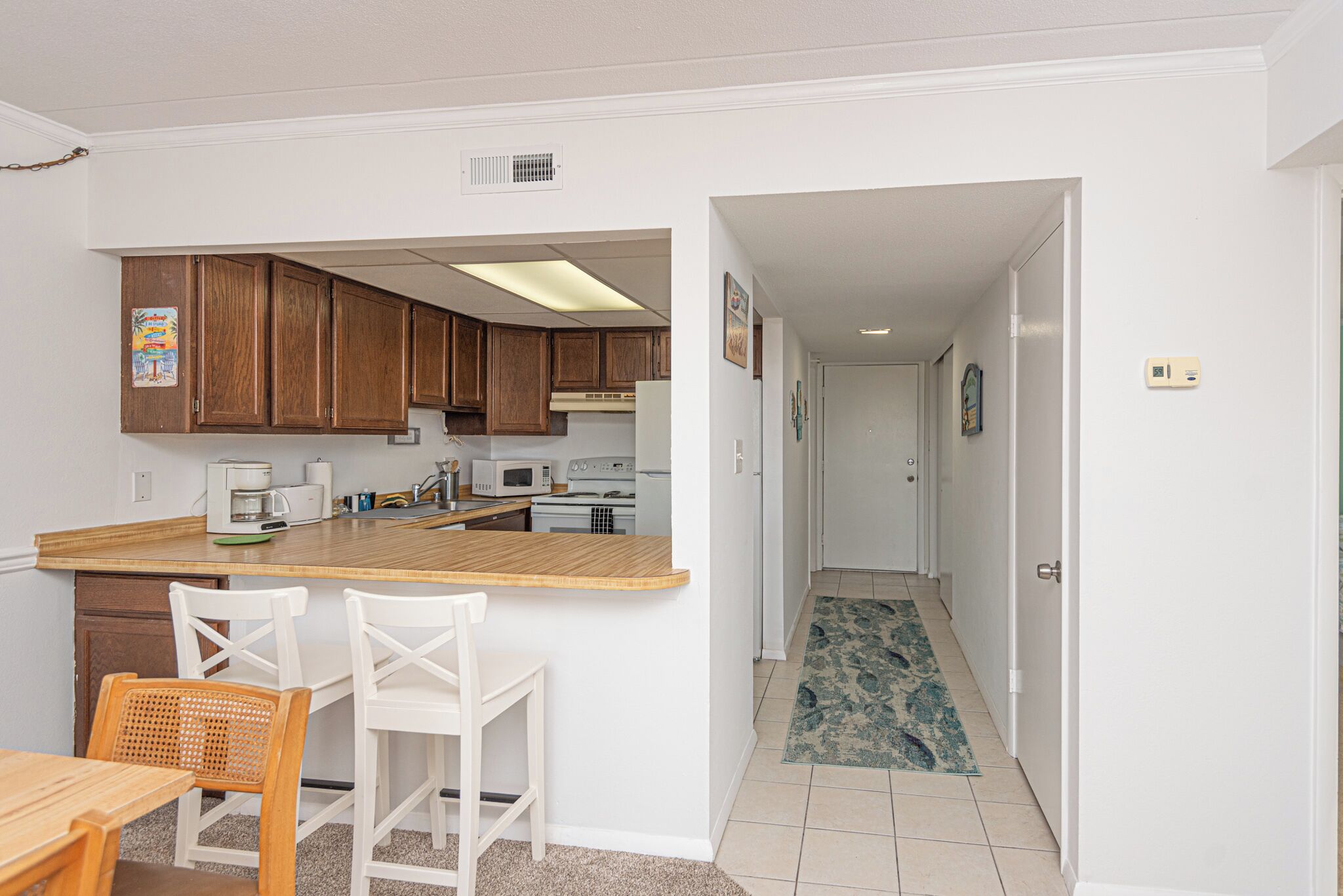 Fridge, microwave, dishwasher, coffee/tea maker