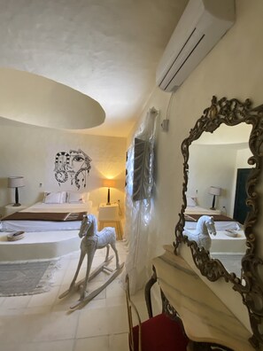 1 slaapkamer, een strijkplank/strijkijzer, wifi, beddengoed