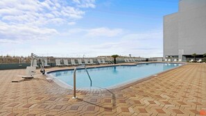 Pool - Okaloosa Island Beachfront Studio Paradise (Fort Walton Beach)
