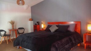 Habitación doble estándar, 2 camas Queen size | Ropa de cama de alta calidad y edredón 