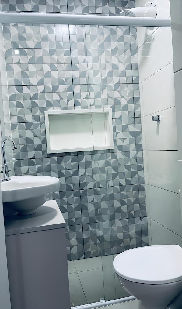 Superior Double Room | Bathroom