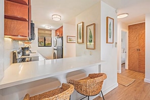 Fridge, microwave, oven, stovetop - Top Floor Condo- Ocean Views w Pool Steps to Beach (Wailuku)