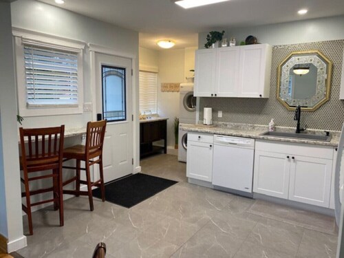 The Red Step- Beautifully renovated heritage home