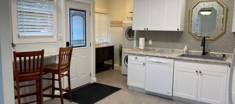 The Red Step- Beautifully renovated heritage home