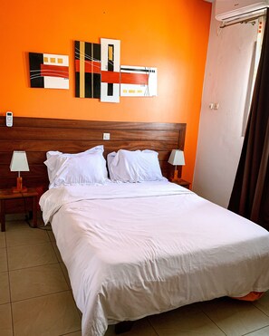 2 bedrooms, iron/ironing board, WiFi, bed sheets - Appartement Cosy (Yaoundé)