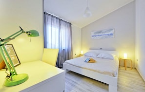 4 slaapkamers, reisbedje, gratis wifi, beddengoed