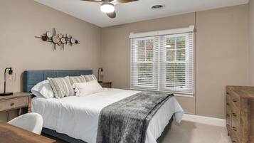 3 bedrooms, iron/ironing board, travel crib, free WiFi