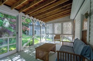 Unclassified image, 5 of 12, button - Family friendly riverside farmhouse, 5 min drive to great Damariscotta dining (Newcastle)