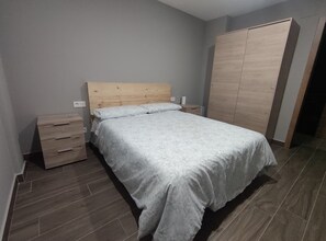 2 slaapkamers, gratis wifi, beddengoed, rolstoeltoegang