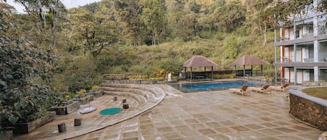 Piscine extérieure