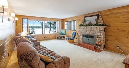 Sunrise Shores | Fun lakehome on Chain, dock, water toys, firepit, doggies ok