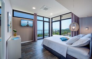 5 habitaciones, cuna de viaje, wifi gratis y ropa de cama 
