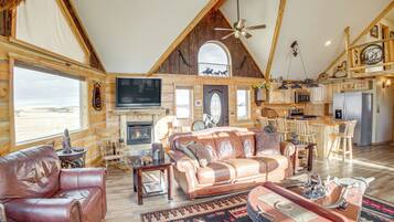 House (3 Bedrooms) | Front of property