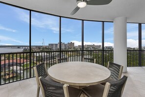 Condo, 3 phòng ngủ | Khu ẩm thực ngoài trời