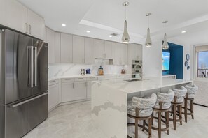 Leilighet, 3 soverom | Eget kjøkken | Kjøleskap, ovn, kaffetrakter/tekoker og brødrister