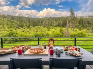 Chalet, 4 Bedrooms | Outdoor dining - Rock N Stars Chalet 4 Bedroom Townhouse by RedAwning (Winter Park)