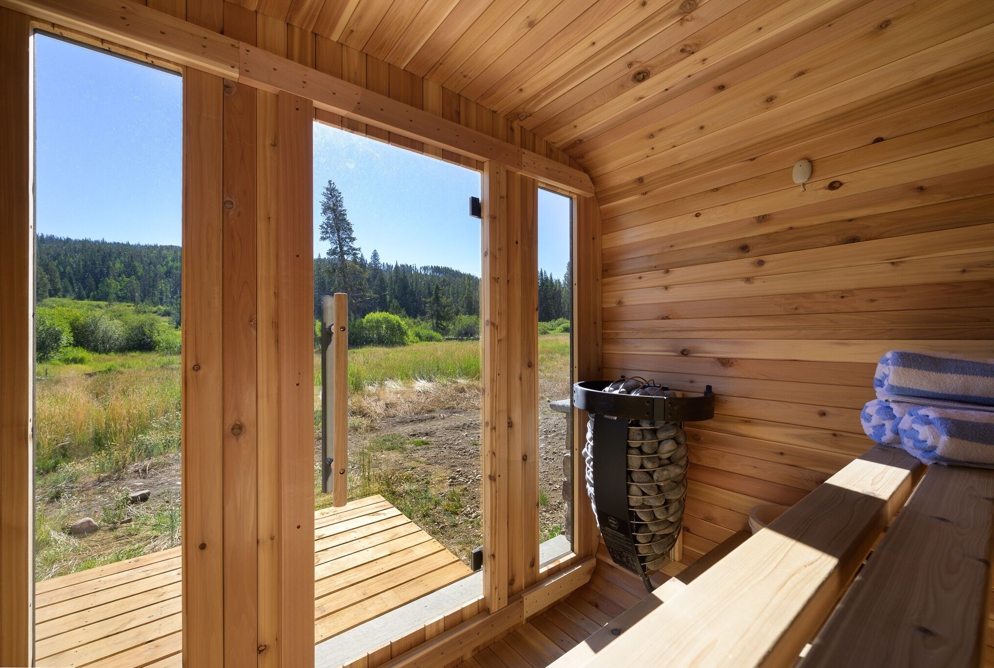 Chalet, 4 Bedrooms | Interior