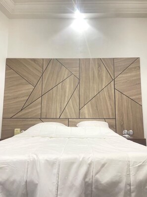 Appartamento Standard, 2 camere da letto, vista cortile, al piano terra | Con stile personalizzato, ferro/asse da stiro, Wi-Fi gratuito
