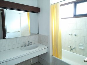 Dusche, Handtücher, Seife, Shampoo