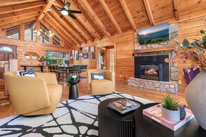 تلفزيون ذكي، مدفأة، كرة قدم الطاولة، تنس طاولة