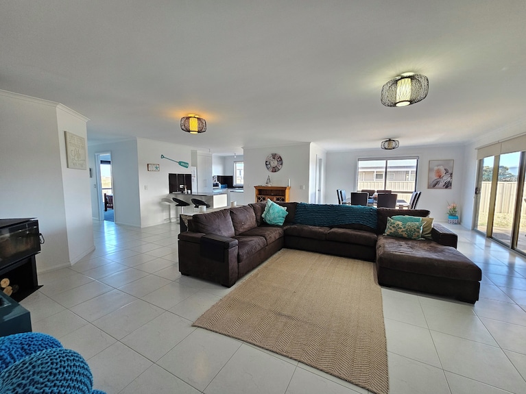 Sandy Feet Retreat - Family Fun And Pet Friendly Inside! Bring The Furbabies! - Robe