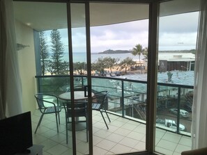Interior - Ocean Facing Mooloolaba Apartment Landmark Resort (Mooloolaba)