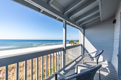 Luxury Beach Front Townhouse – 4BR/3.5 BA Slps 14!