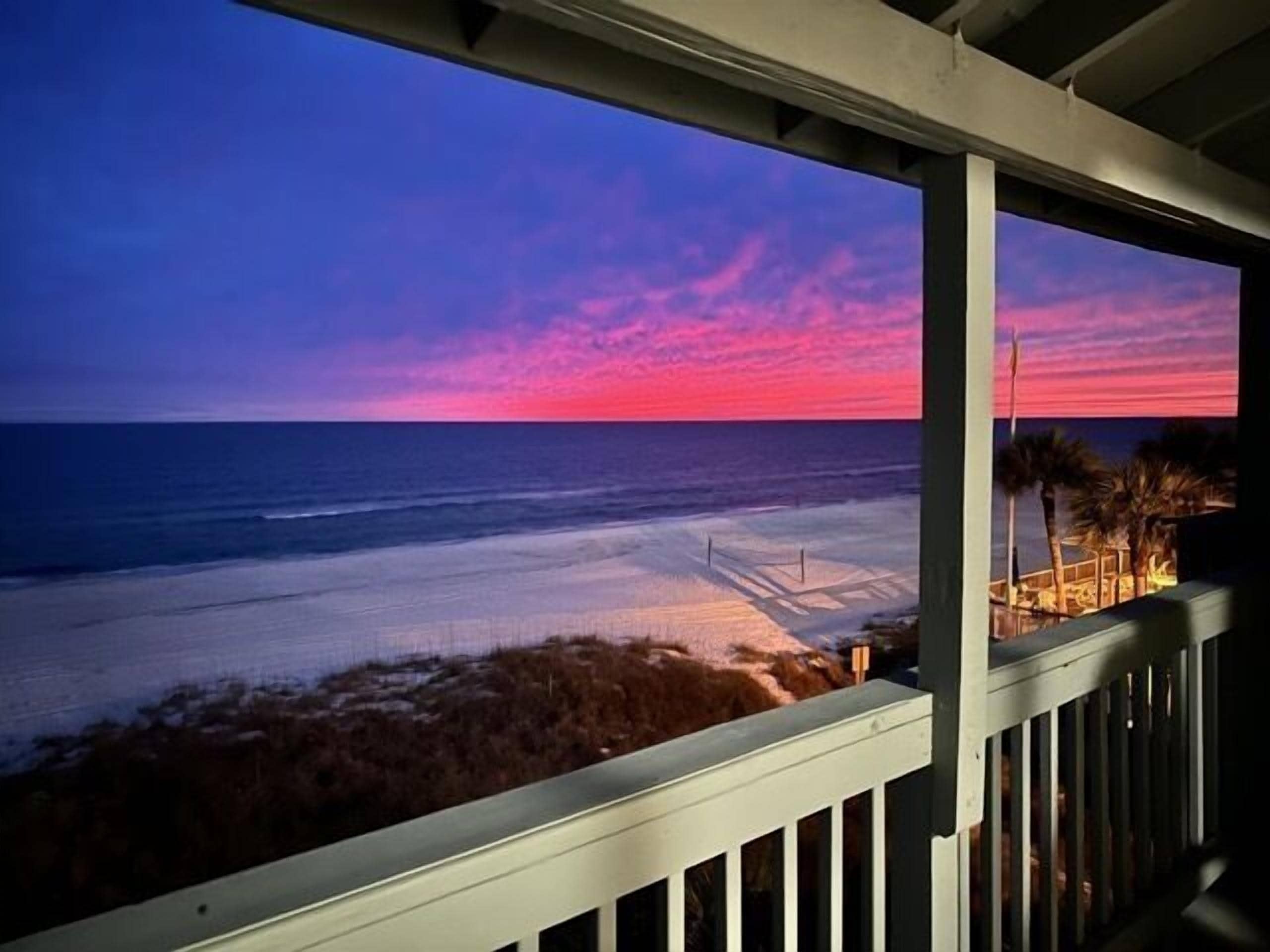 Luxury Beach Front Townhouse – 4BR/3.5 BA Slps 14!
