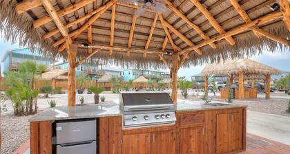 SFRV9 FREE ELECTRIC! FREE WIFI! FREE LAUNDRY! Heated Pool, Golf Cart Access