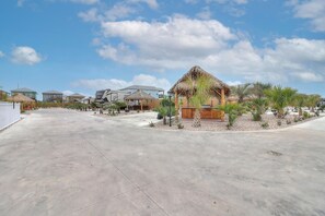 Property grounds - SFRV15 FREE ELECTRIC! FREE WIFI! FREE LAUNDRY! Heated Pool, Golf Cart Access (Port Aransas)