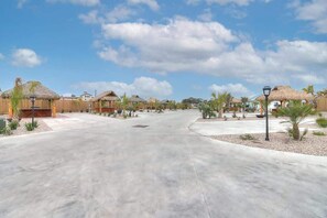 Property grounds - Port Aransas RV Getaway: Free WiFi, Pool & Near the Beach! (Port Aransas)