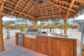 Terrace/patio - 36 Sailfish RV Resort, Port Aransas RV Getaway (Port Aransas)
