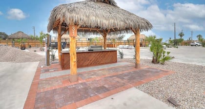 Port Aransas RV Getaway: Free WiFi, Pool & Near the Beach!