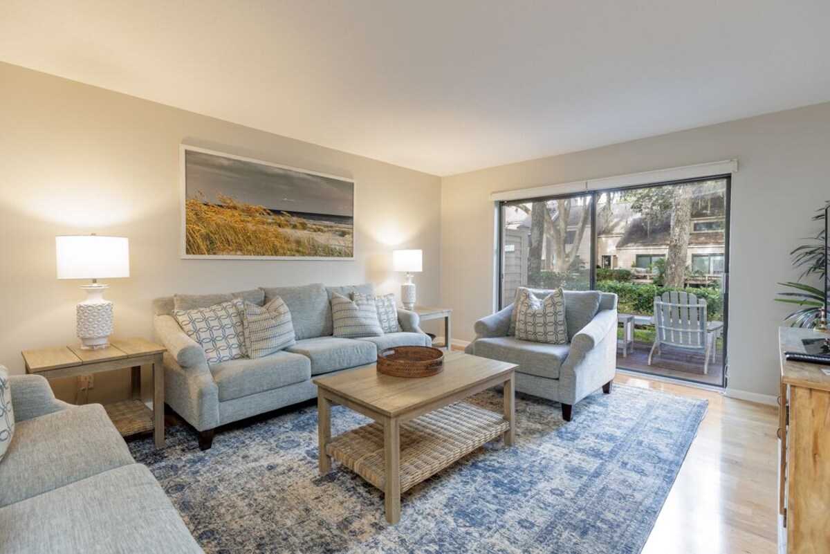 2233 Heritage: Walk to the RBC Heritage from this Pet Friendly Villa.