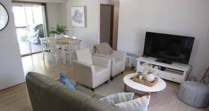 Star of Sea - short walk to the beach! Dog friendly! Off Peak Special!