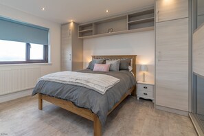 4 soverom, strykejern/-brett, wi-fi og sengetøy