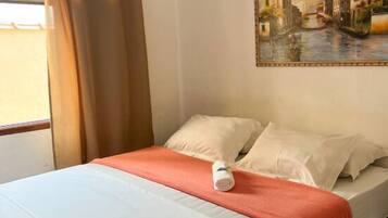 Kamar Triple Standar | 1 kamar tidur dan seprai linen