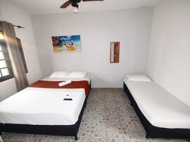 高级三人房 | 1 多间卧室、床单