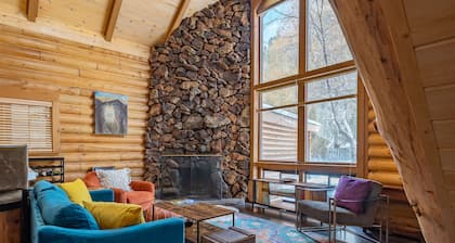 Wood River Cabin - Pet Friendly & Walking Distance to River Run