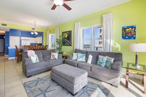 Smart-TV, DVD-Player, Stereoanlage