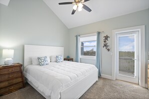 2 bedrooms, iron/ironing board, Internet, bed sheets