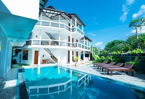 Outdoor pool - Teya Beach Hotel (Ahangama)