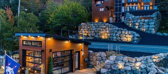 Seacliff- Luxury Halifax Waterfront Paradise -Pool, Hot Tub, Wharf & Boathouse